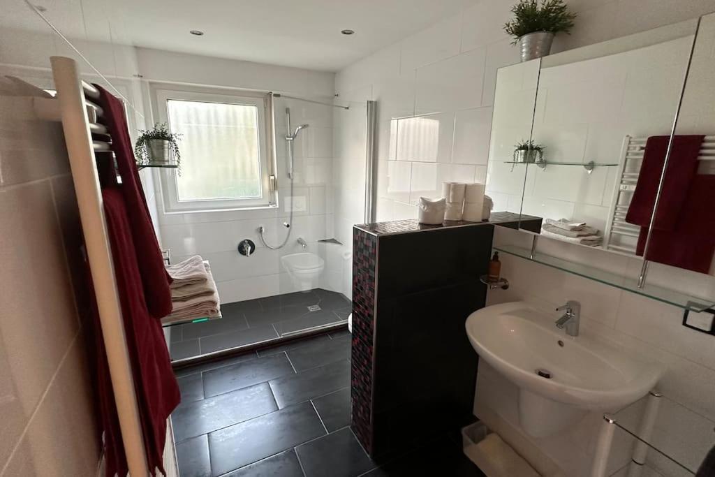 Monikas Home - Gemuetliche 3-Zimmer-Wohnung Im Herzen Von Boeblingen Ngoại thất bức ảnh